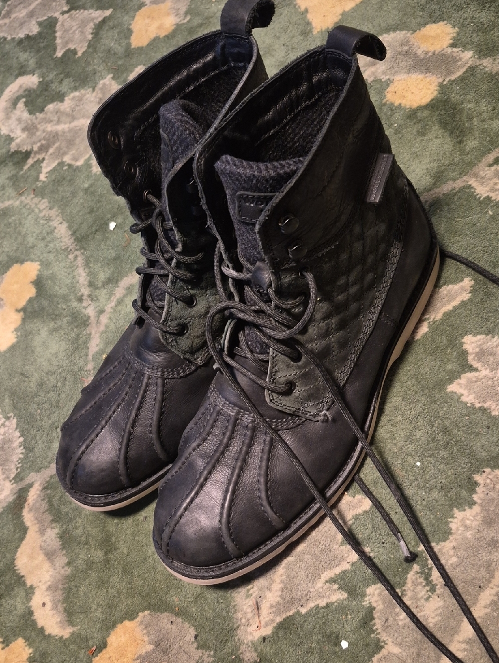 Wolverine Men's Black Quilted Lace-Up Boots